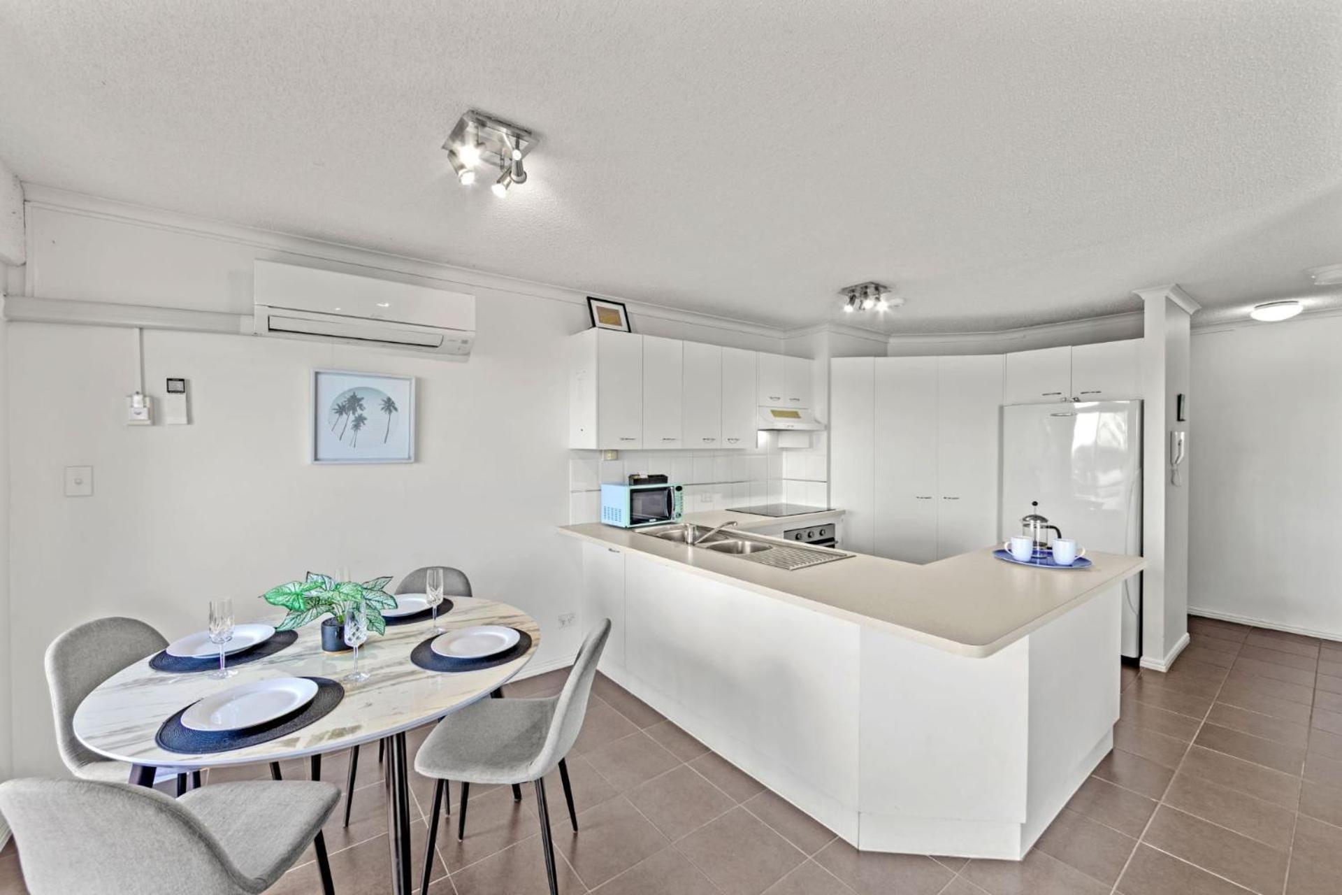 מרוצ'ידור Reflections Holiday Apartments חדר תמונה