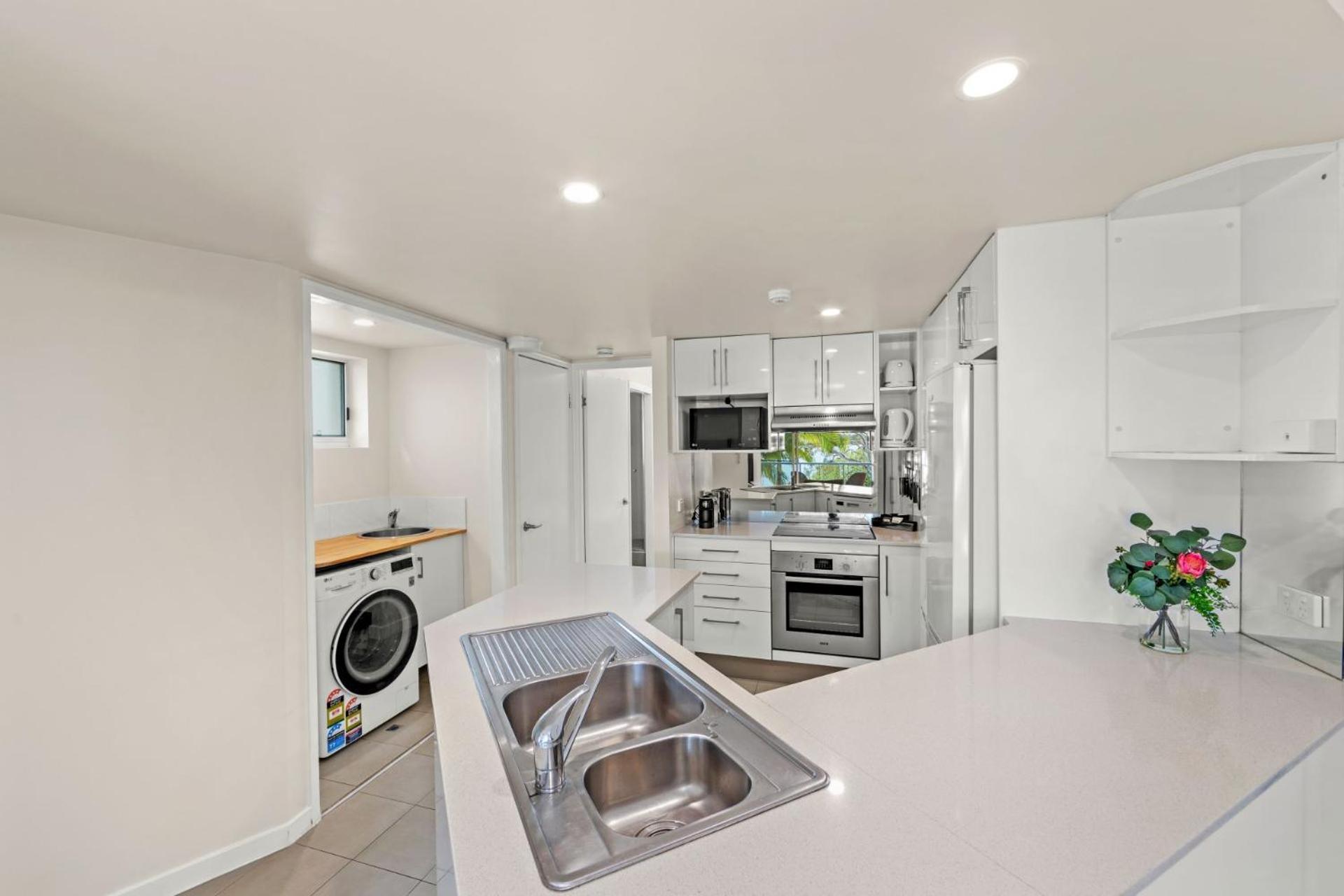 מרוצ'ידור Reflections Holiday Apartments מראה חיצוני תמונה