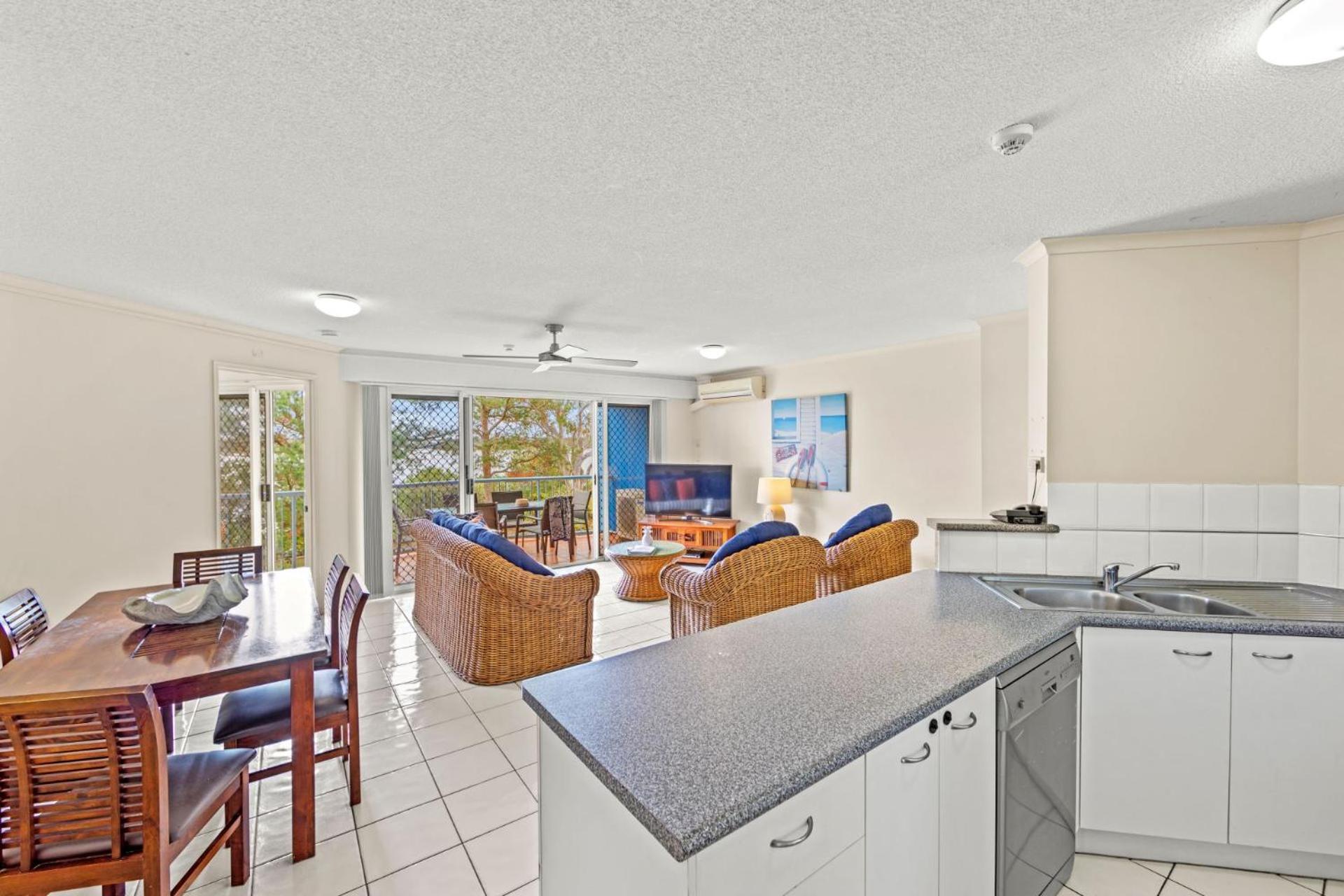מרוצ'ידור Reflections Holiday Apartments חדר תמונה